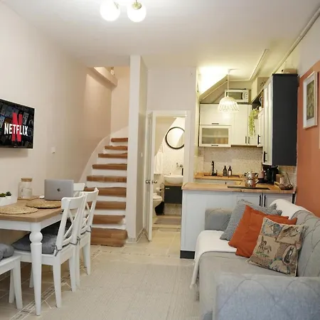 Triplex House In Cihangir Appartamento